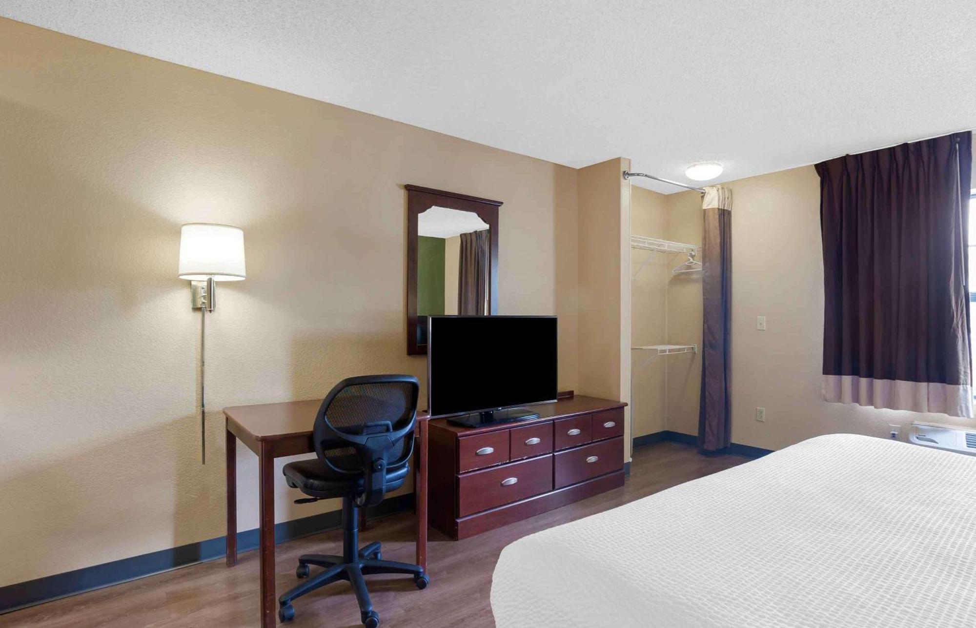 Extended Stay America Select Suites - Milwaukee - Waukesha Extérieur photo