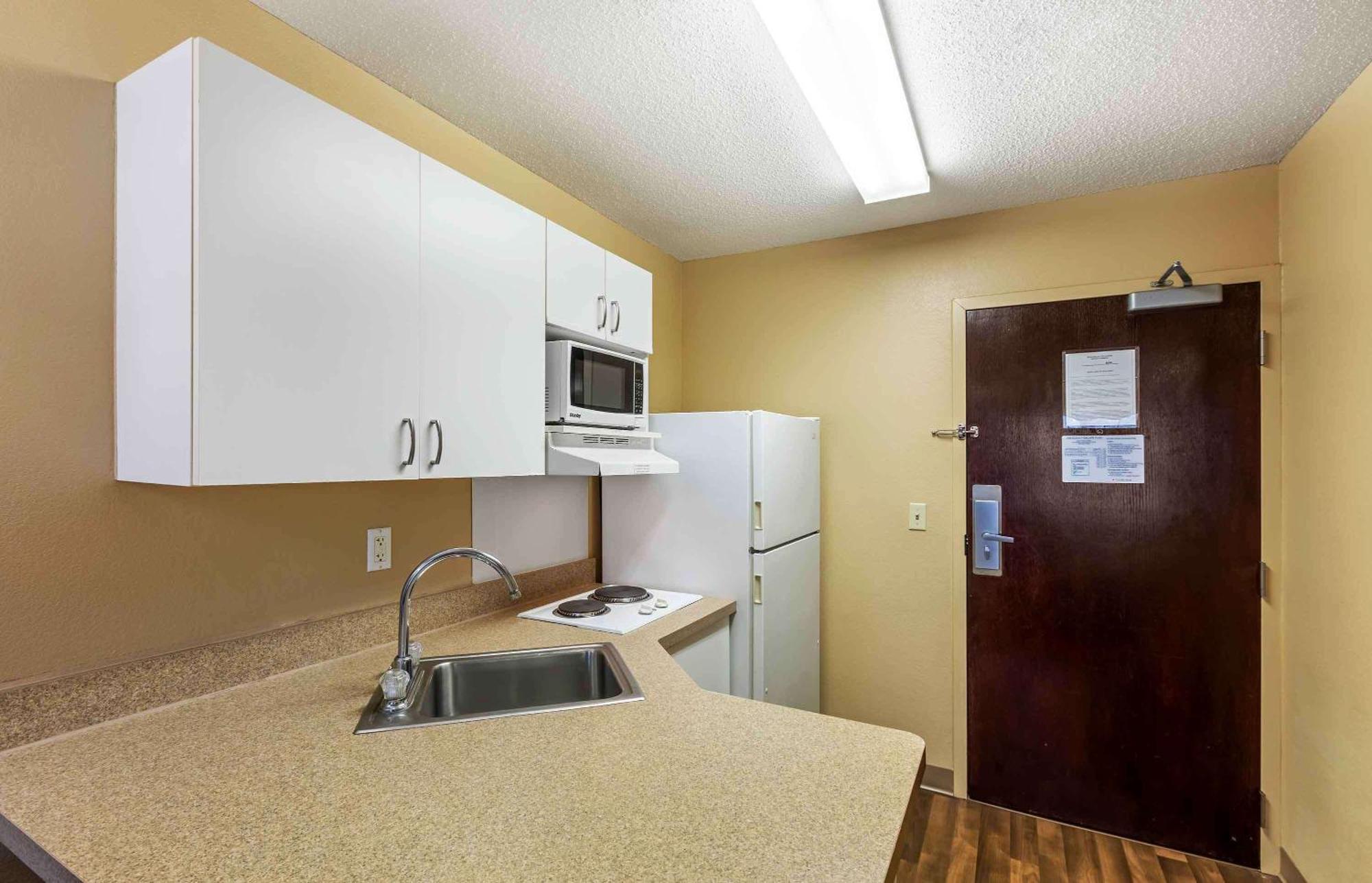 Extended Stay America Select Suites - Milwaukee - Waukesha Extérieur photo