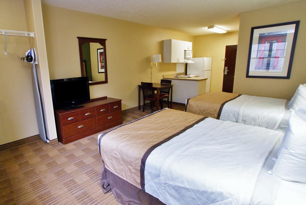 Extended Stay America Select Suites - Milwaukee - Waukesha Extérieur photo