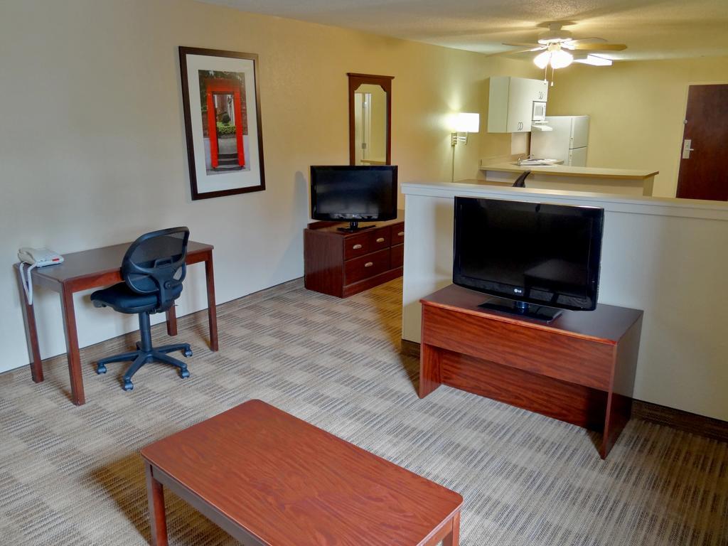 Extended Stay America Select Suites - Milwaukee - Waukesha Extérieur photo